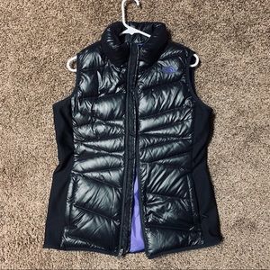 Final price! Like new North Face black vest